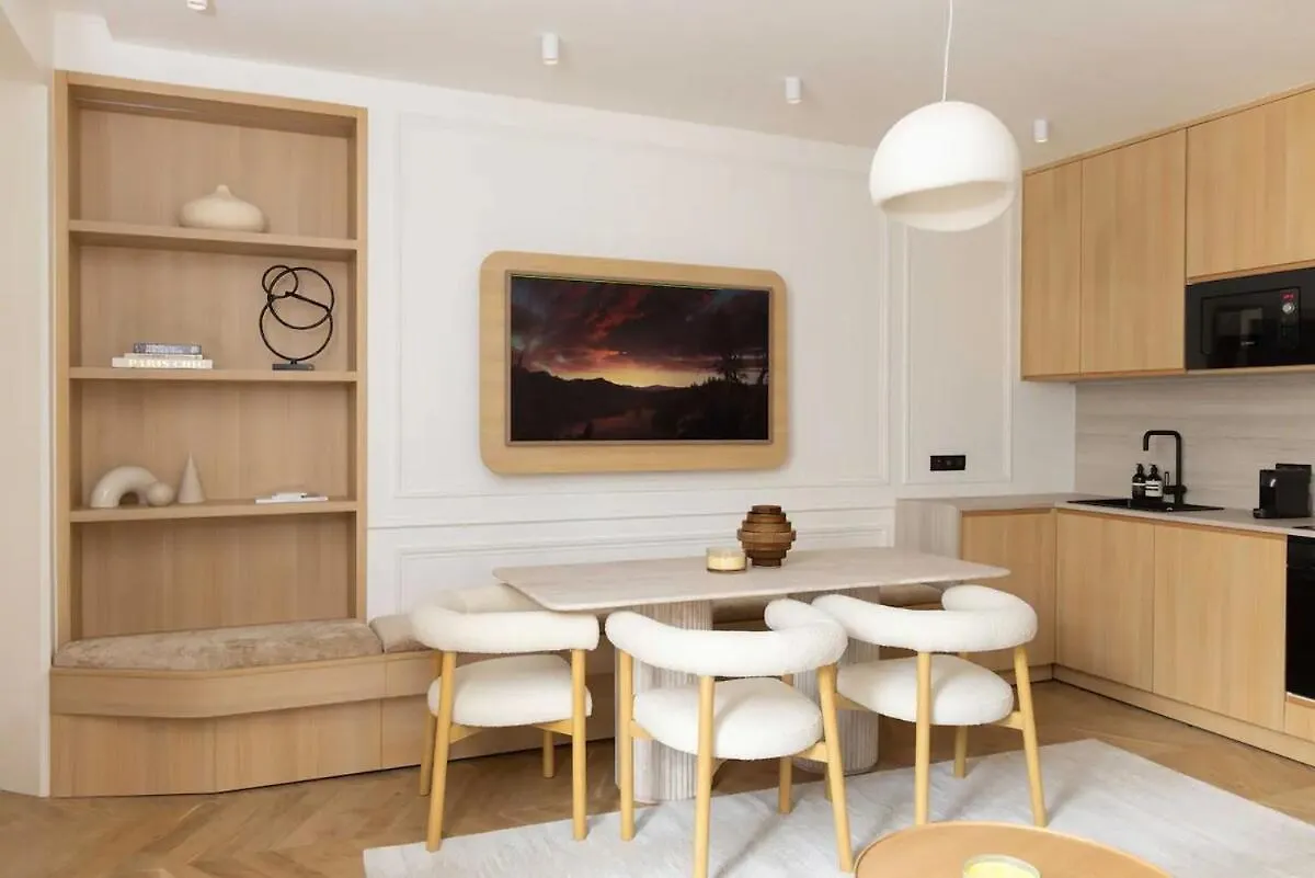 Splendid Apartment 2Br 6P Near Palais Royal Paris 0*,  France